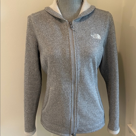 North face jacket. - Picture 3 of 6